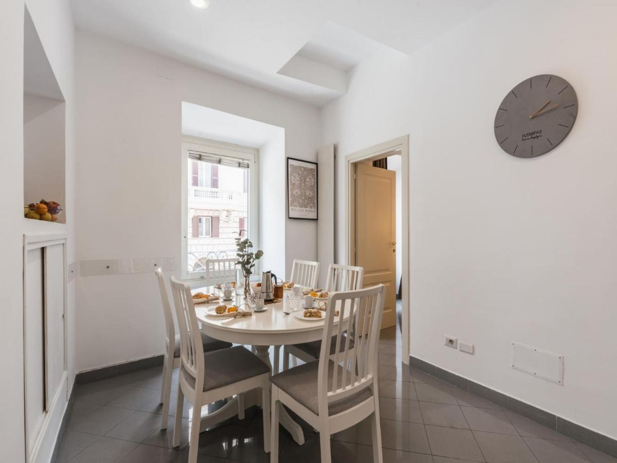The Rent - Two-bedroom In Colosseum Area