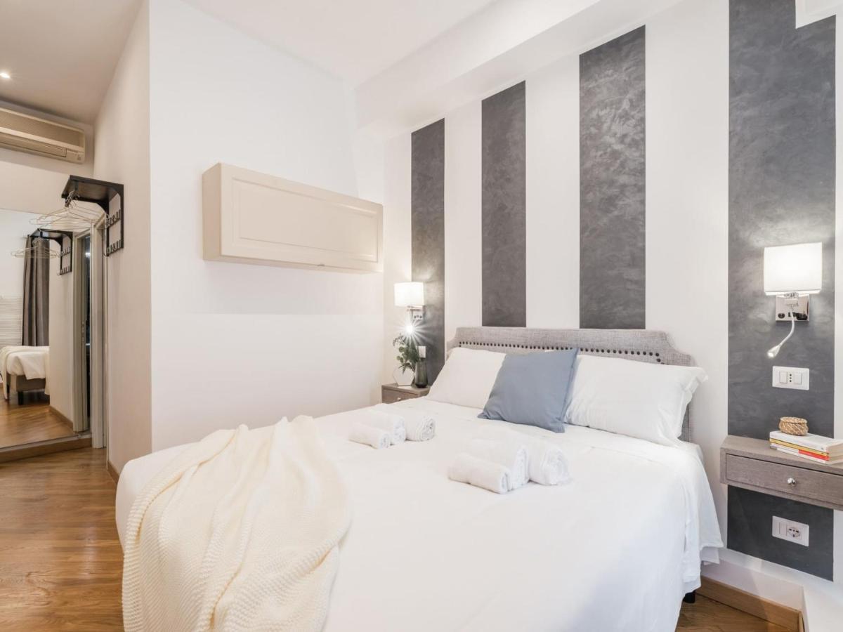 The Rent - Spacious Three-bedroom Near The Colosseum Apartment *