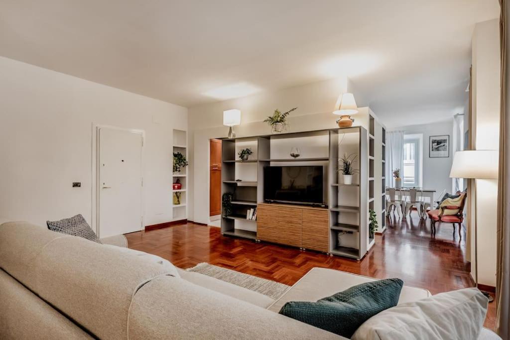 Appartement Casa Del Borgo Elegant 200 M From The Vatican 8/pax