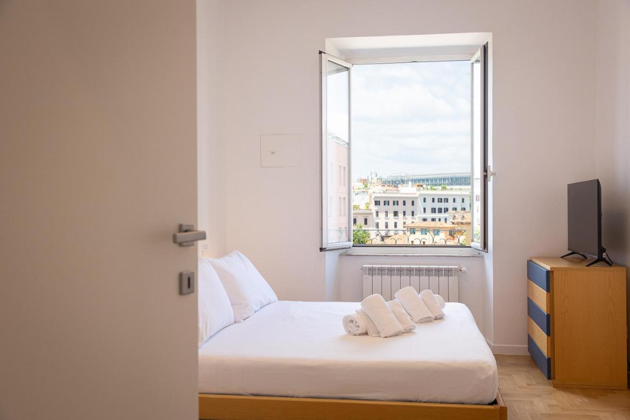 Apartment Colosseo Modern By In *