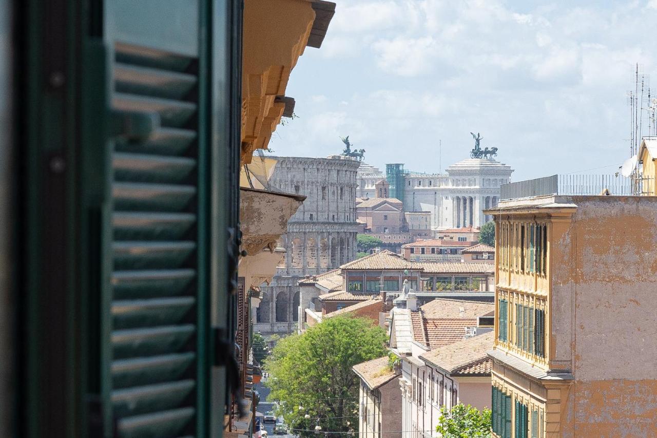 Colosseo Modern By In Apartment Rome