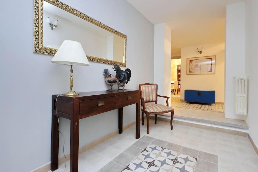 Bright Flat With Wonderful Views In The Centre Apartment