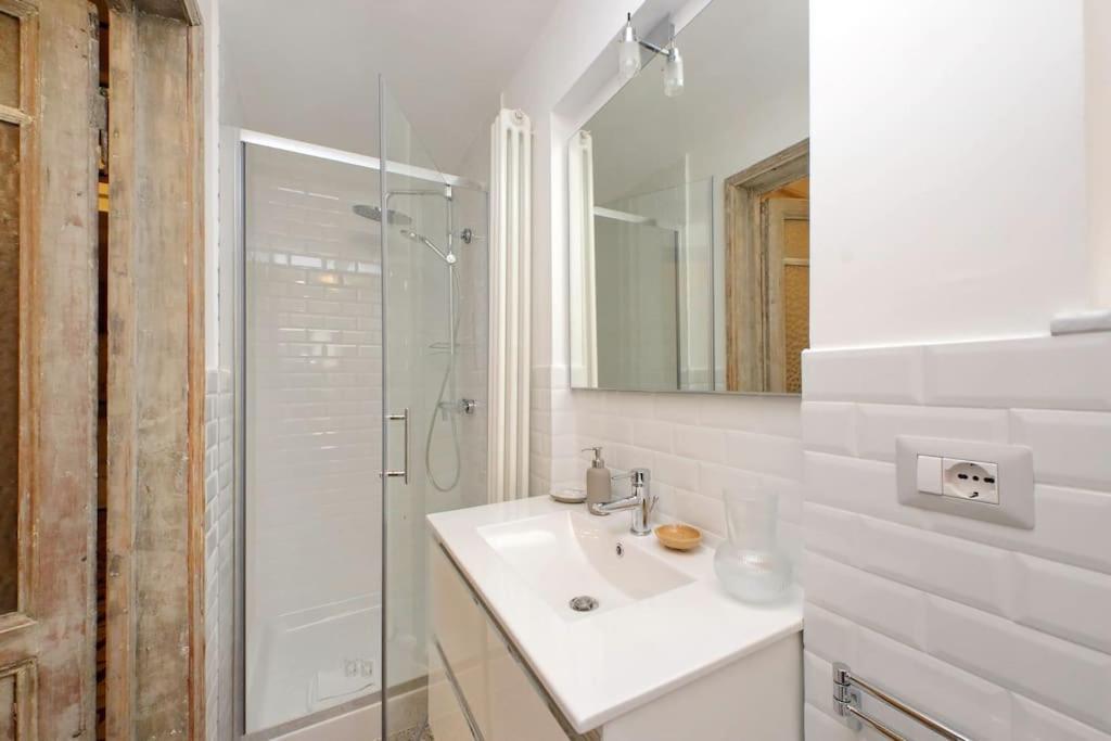 Apartment Bright Flat With Wonderful Views In The Centre *