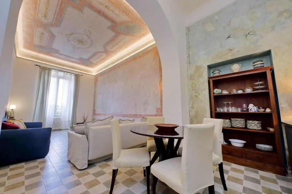 Apartment Bright Flat With Wonderful Views In The Centre *