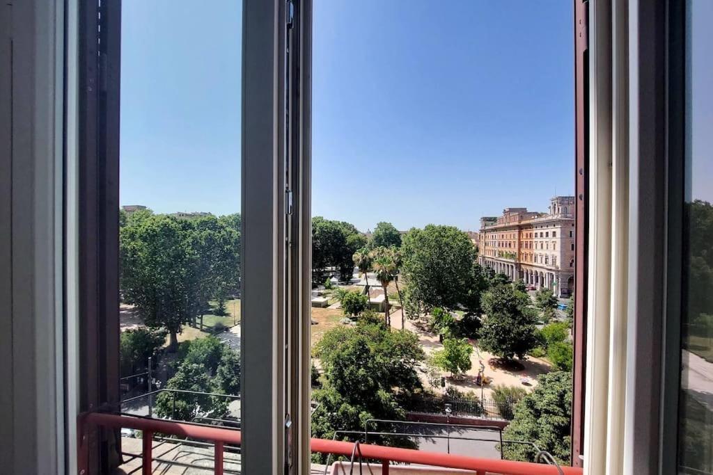 Apartment Bright Flat With Wonderful Views In The Centre Rome