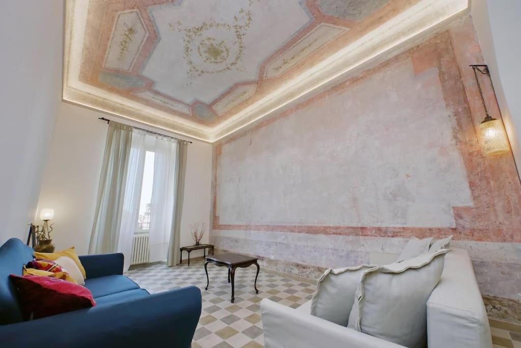 Apartment Bright Flat With Wonderful Views In The Centre Rome