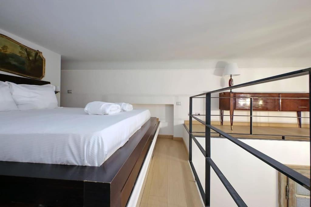 Bright Flat With Wonderful Views In The Centre Apartment Rome
