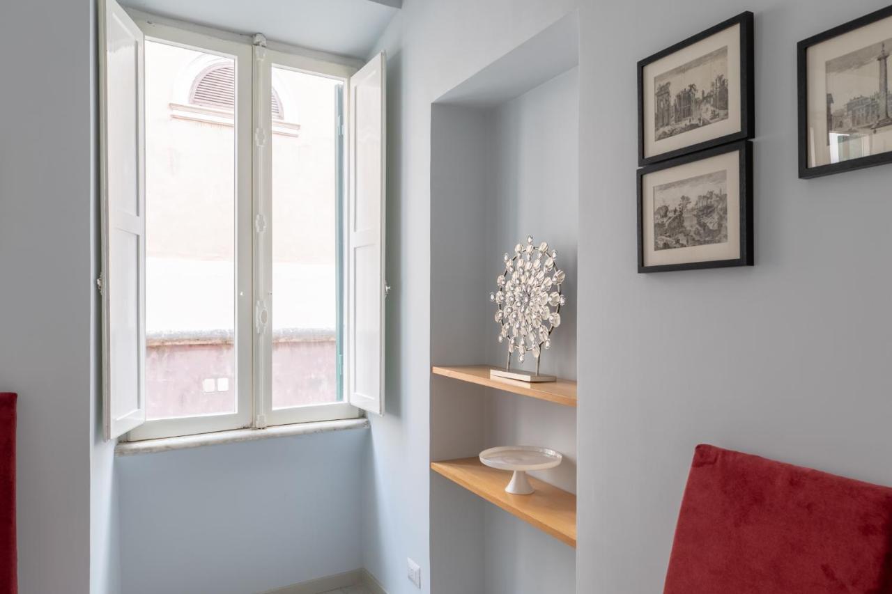 Apartment Iflat Lovely In Trevi Rome