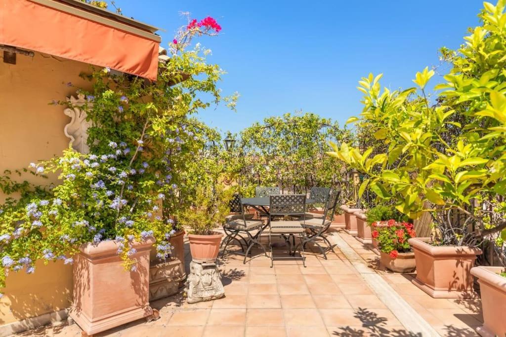 Apartment Casa Colonna, A Burghesius Home Rome