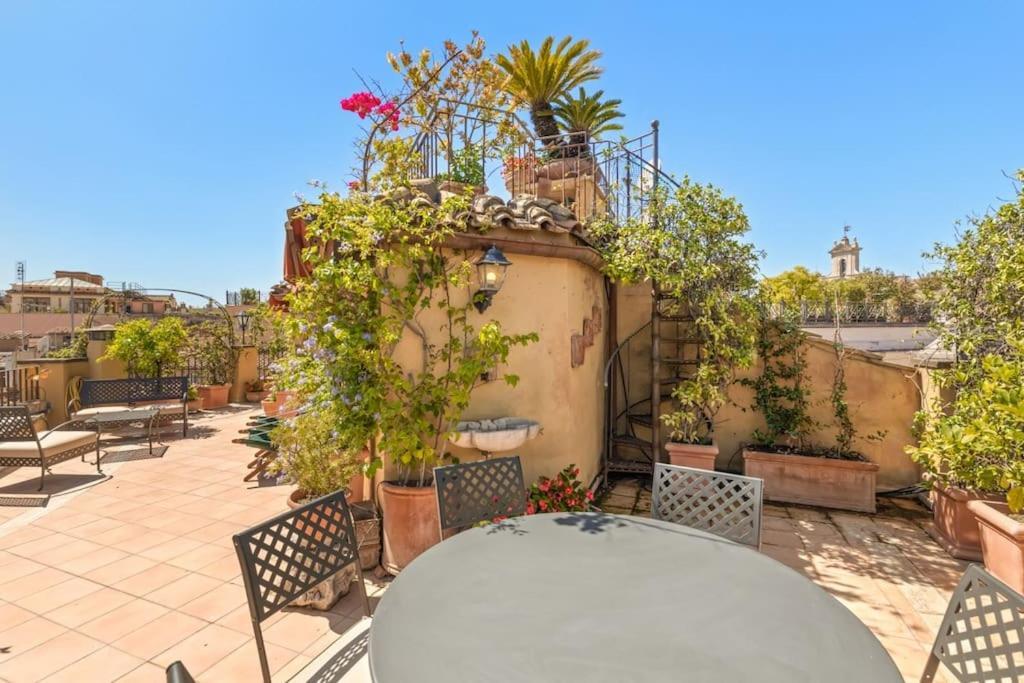 Casa Colonna, A Burghesius Home Apartment *