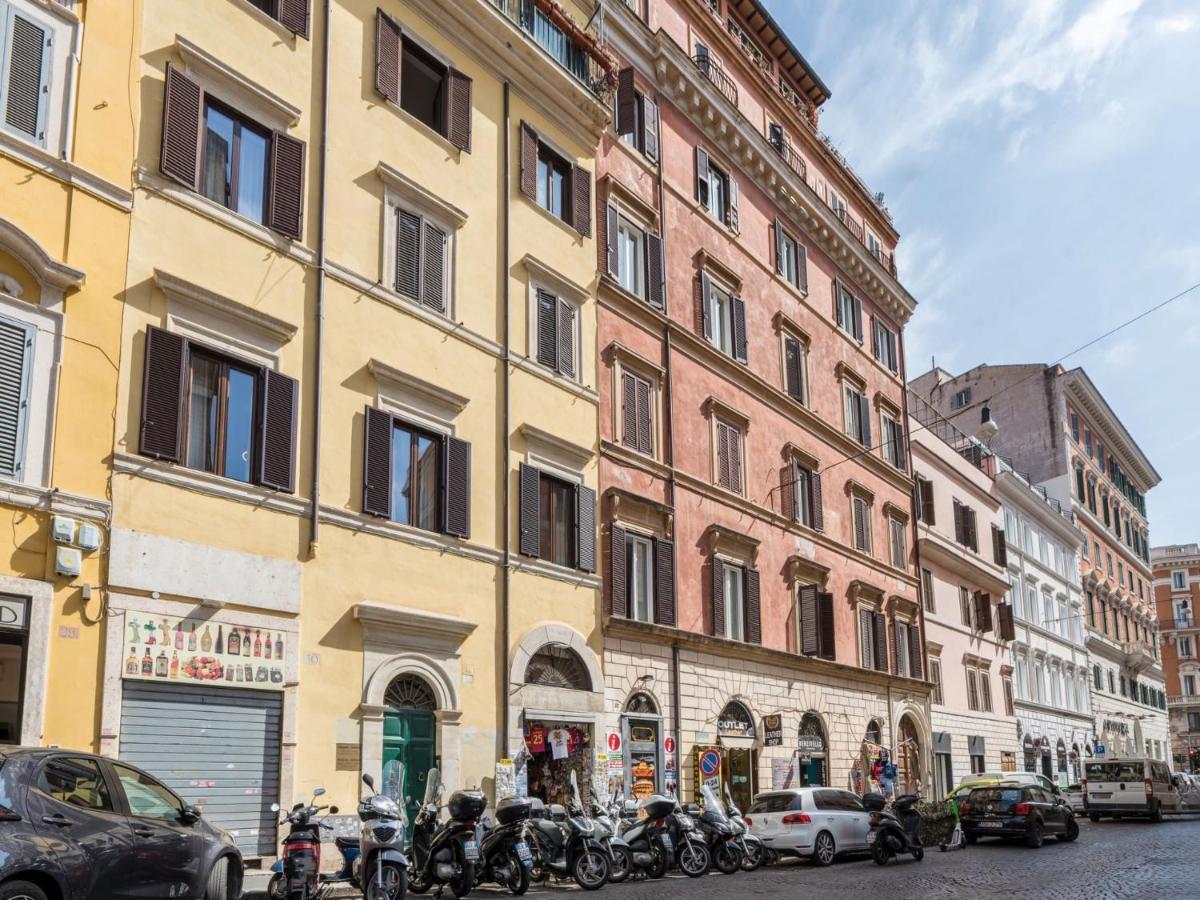 The Rent - Three-bedroom Near The Quirinale Apartment Rome