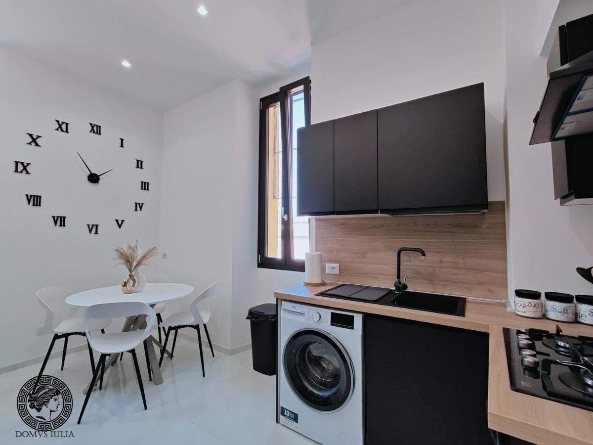 Domus Iulia - Colosseo Guest house