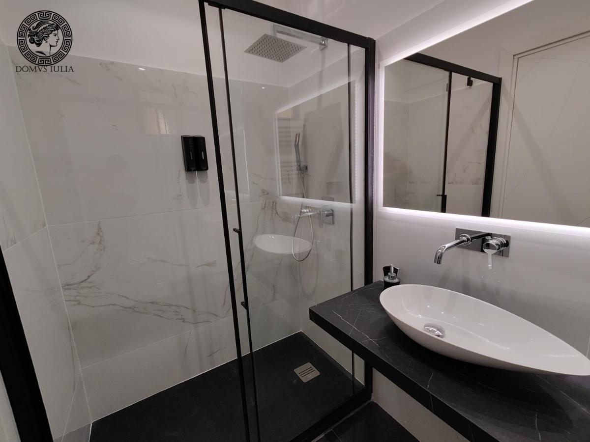 Guest house Domus Iulia - Colosseo