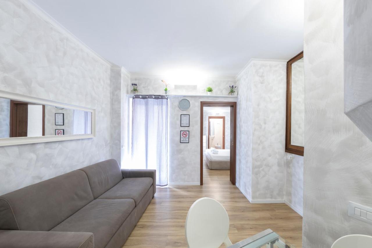 - 2° Floor Apartment
