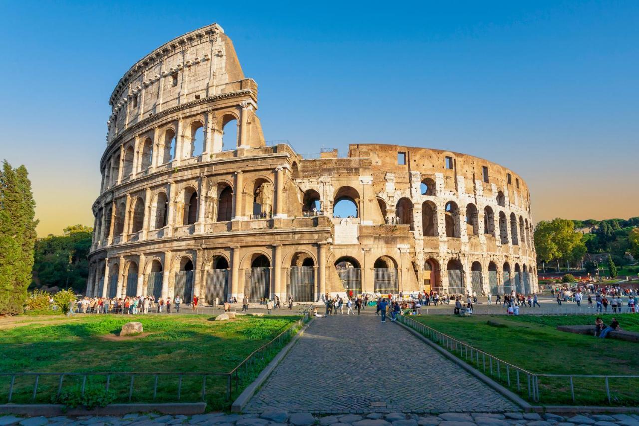 151 - Center * Roma
