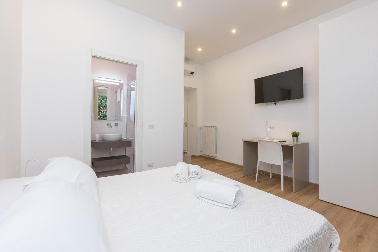 Colosseum Holidays - Three-bedroom * Roma