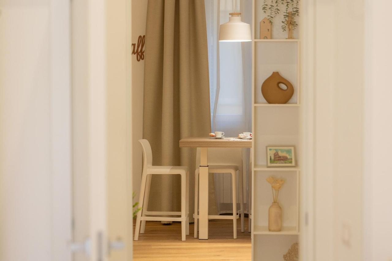 Colosseum Holidays - Three-bedroom