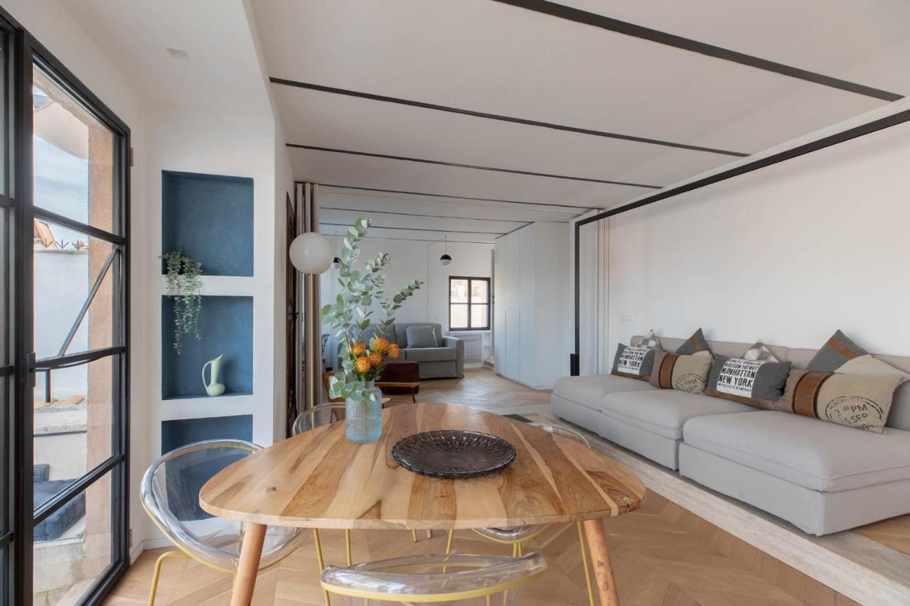 Iflat Navona's Penthouse With Stunning View Rome