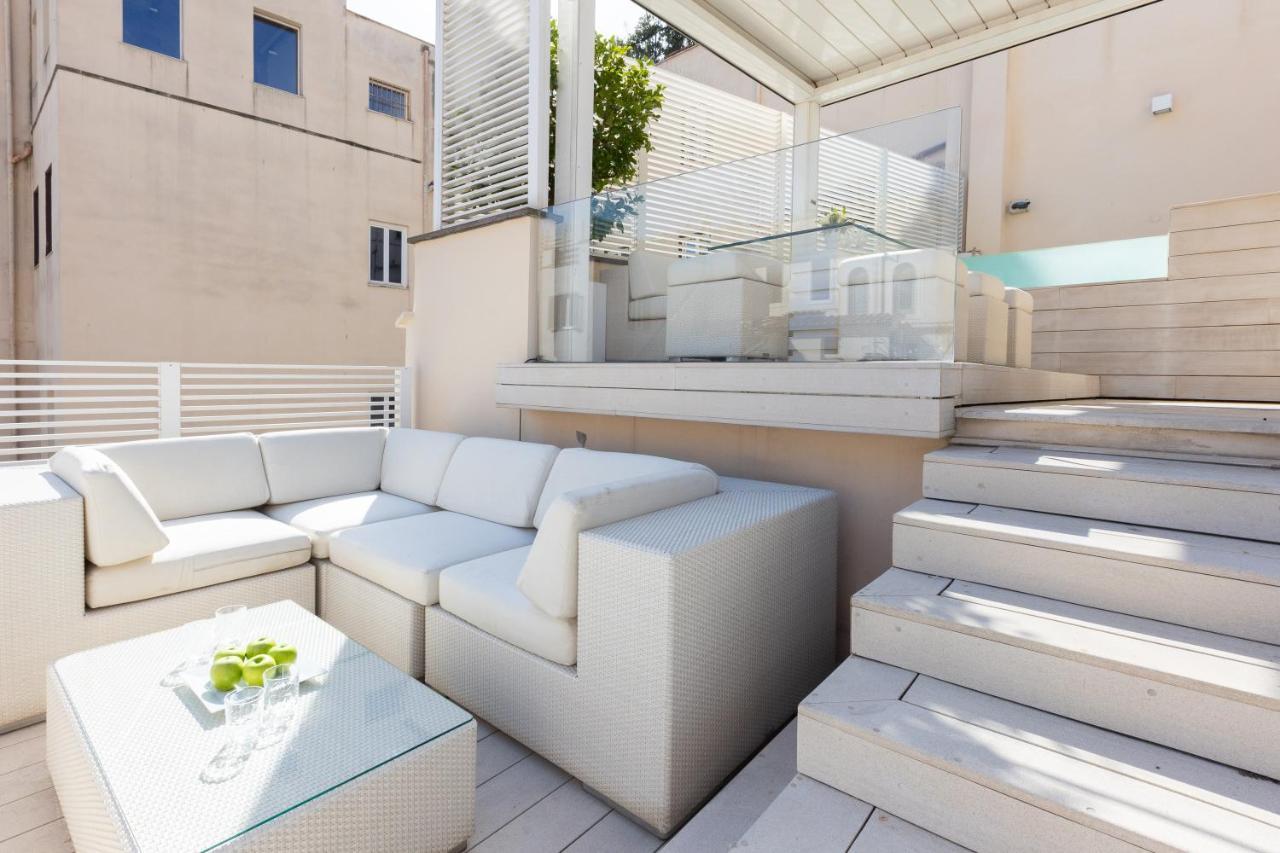 Apartment Amazing Piazza Venezia With Jacuzzi And Terrace Rome