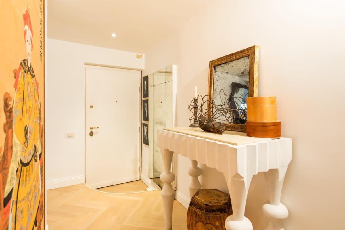Apartment Farnese Enchanting By Romeloft Rome