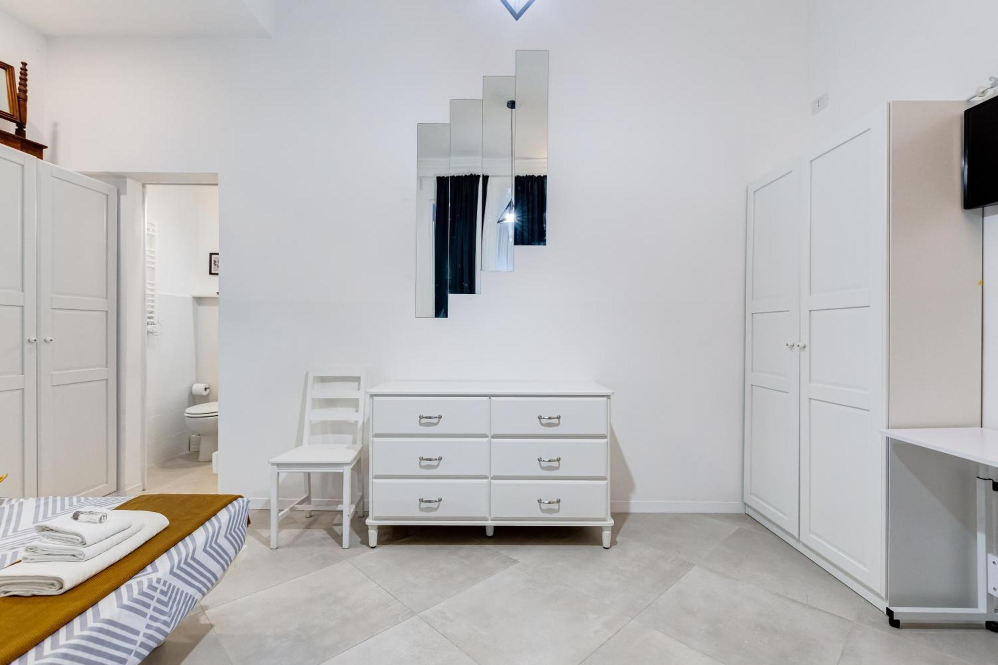 Bdc Alpha & Omega In Monti District With 2bath Apartment *