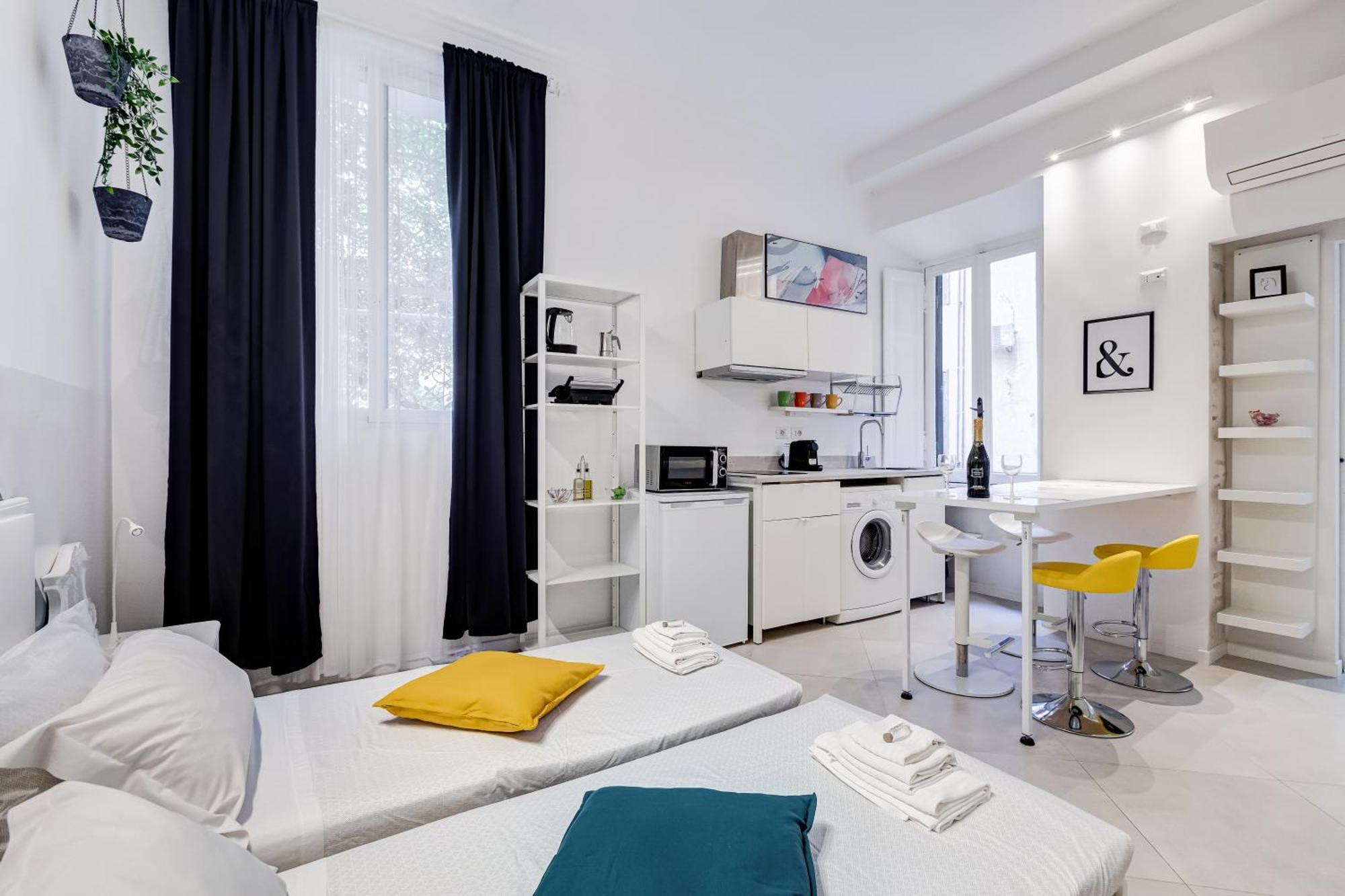 Bdc Alpha & Omega In Monti District With 2bath Rome