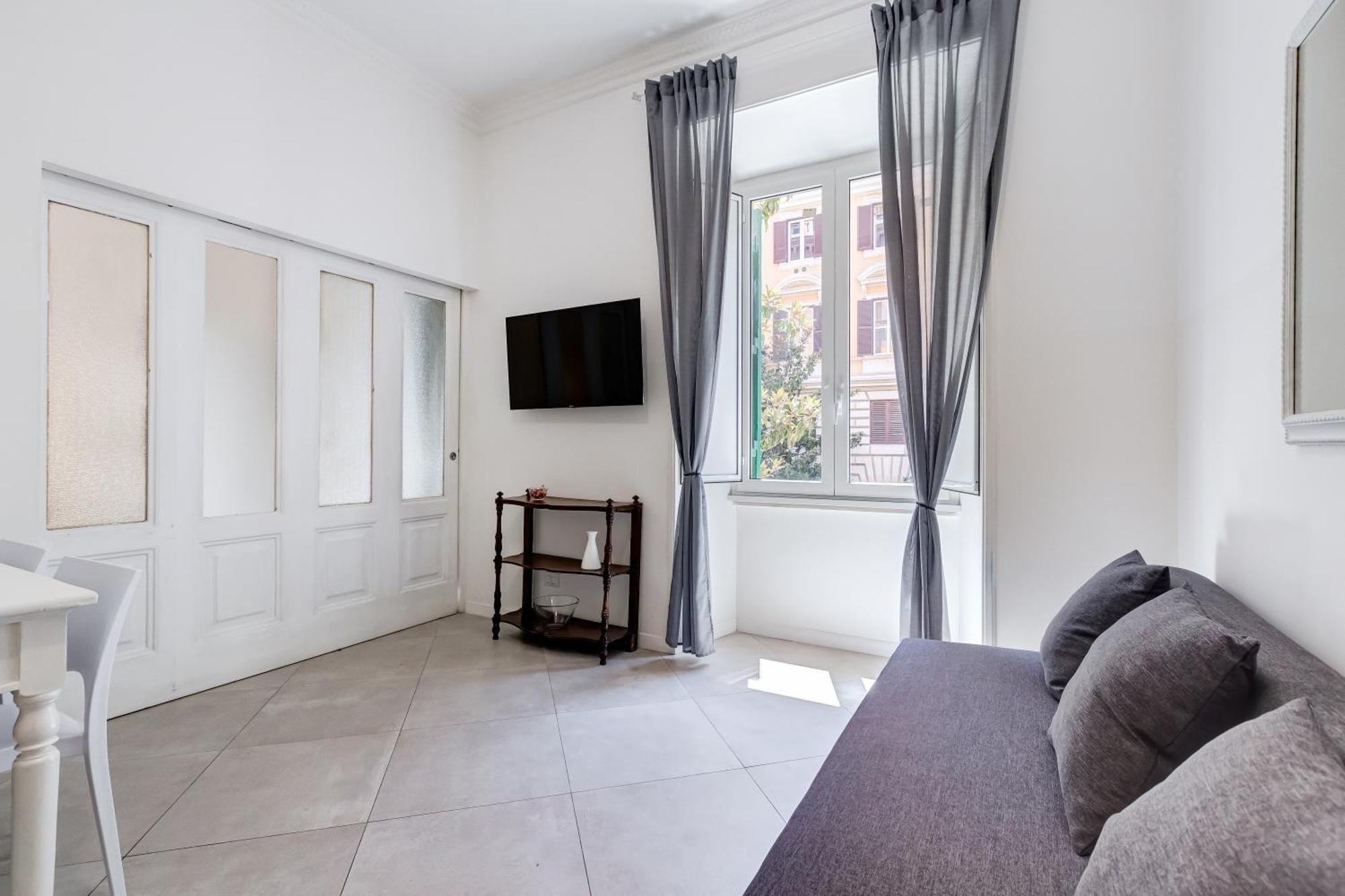 Bdc Alpha & Omega In Monti District With 2bath * Rome