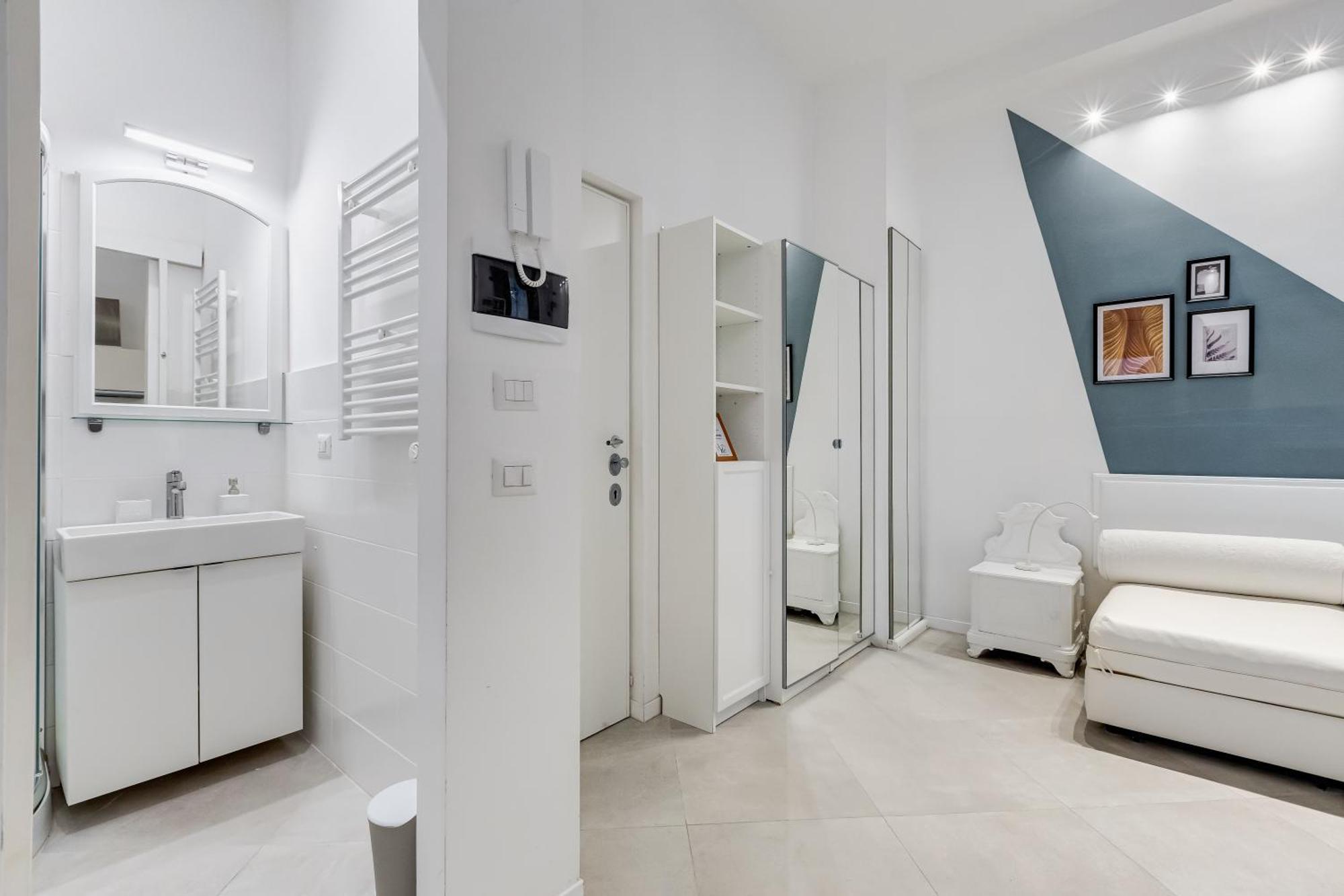 Apartment Bdc Alpha & Omega In Monti District With 2bath *