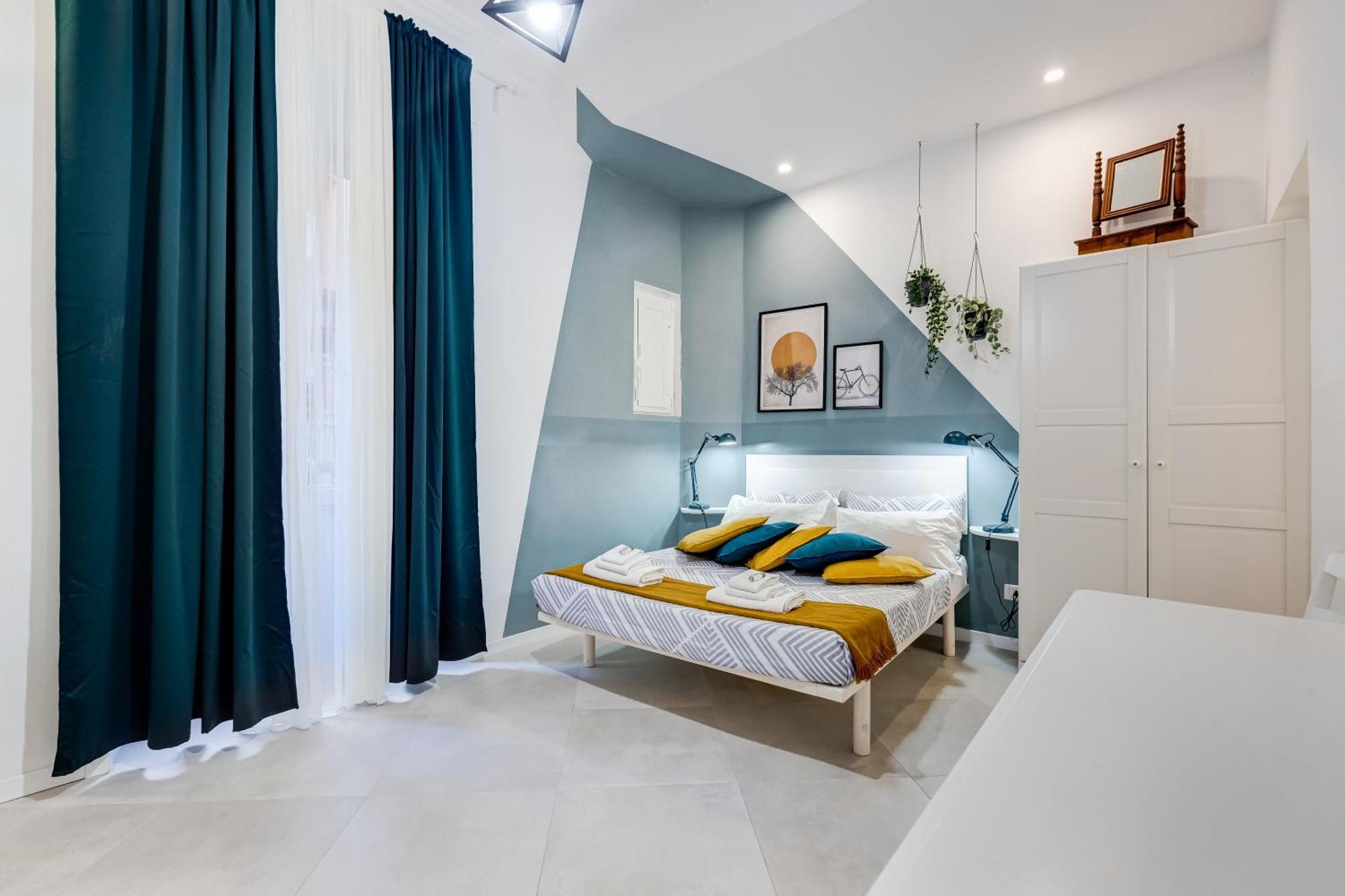 Bdc Alpha & Omega In Monti District With 2bath *