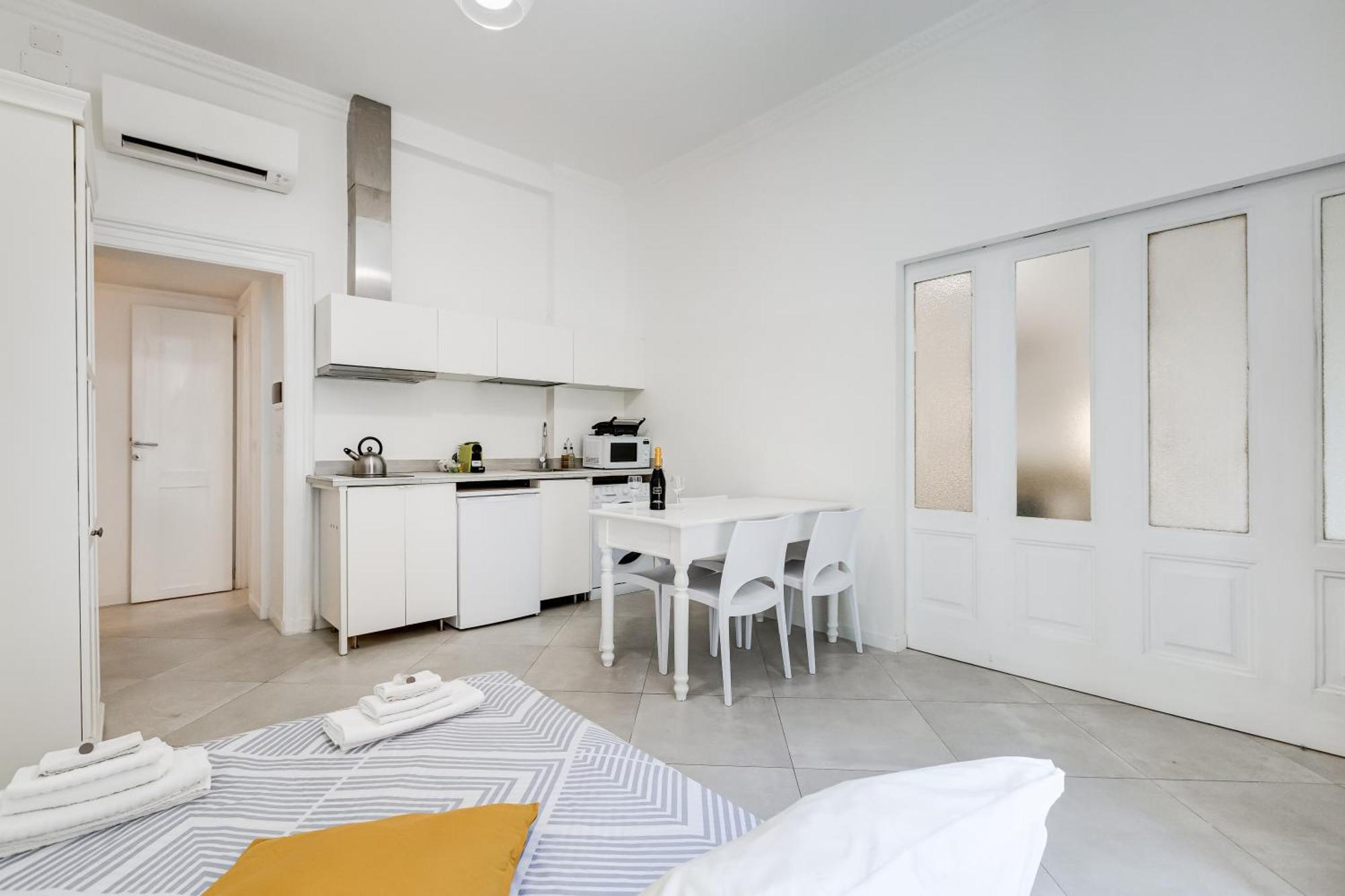 Bdc Alpha & Omega In Monti District With 2bath Apartment