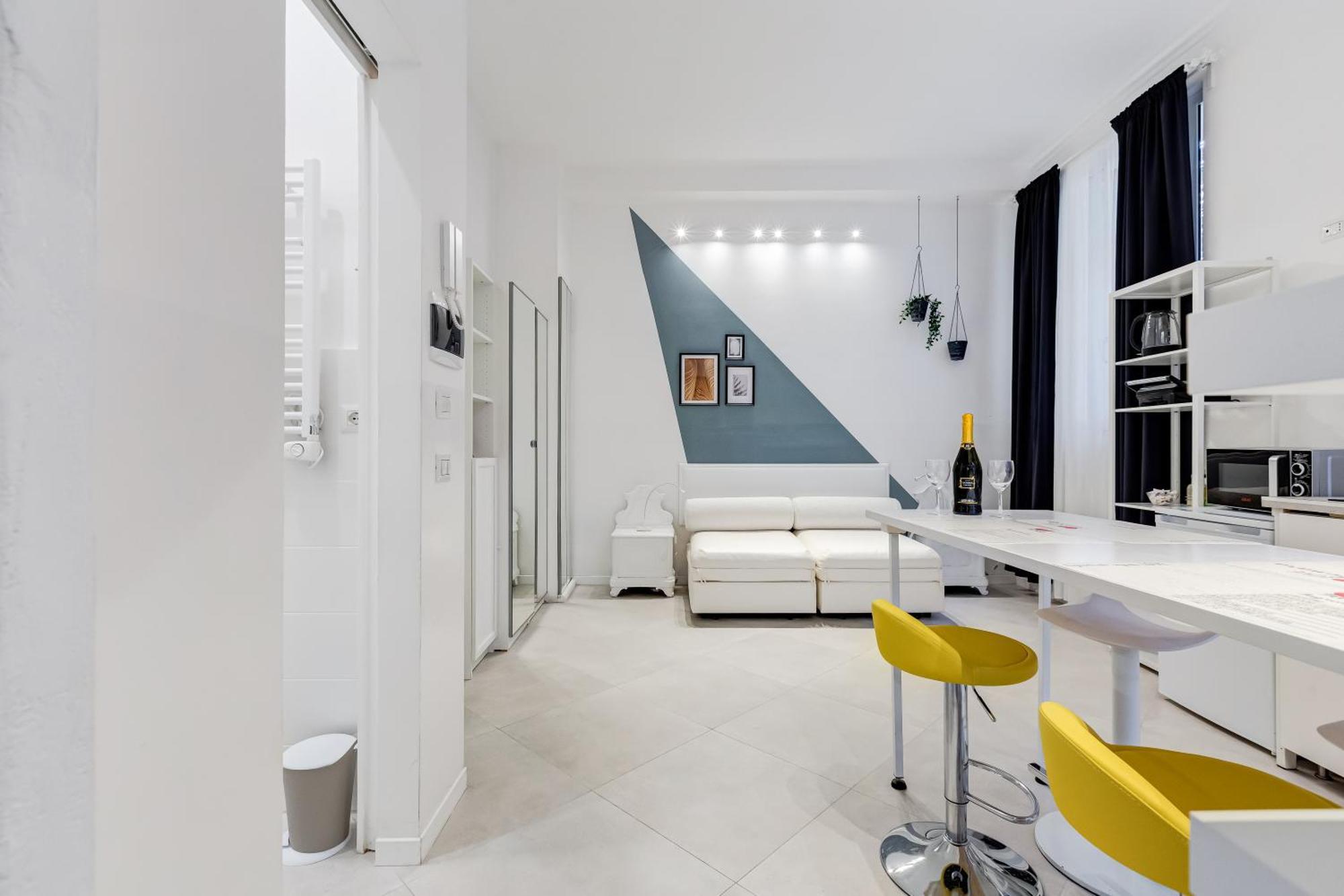 Bdc Alpha & Omega In Monti District With 2bath