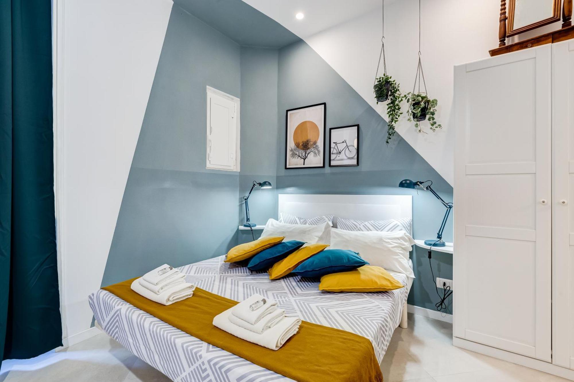 Bdc Alpha & Omega In Monti District With 2bath * Rome