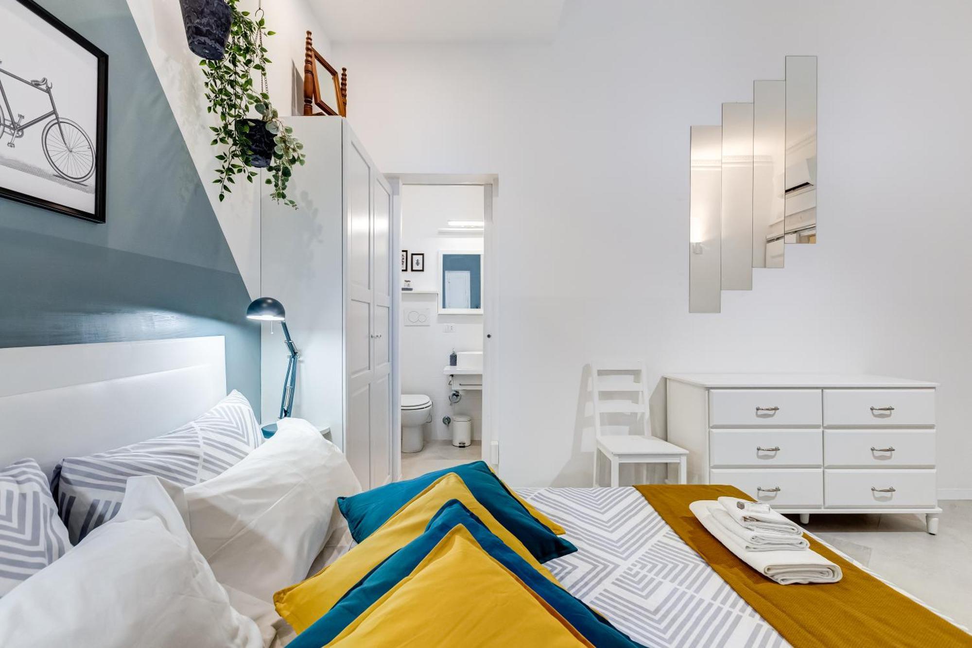 Bdc Alpha & Omega In Monti District With 2bath *