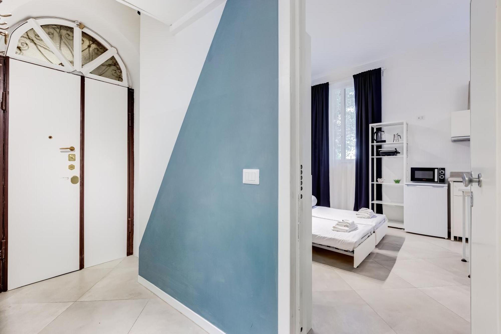 Apartment Bdc Alpha & Omega In Monti District With 2bath