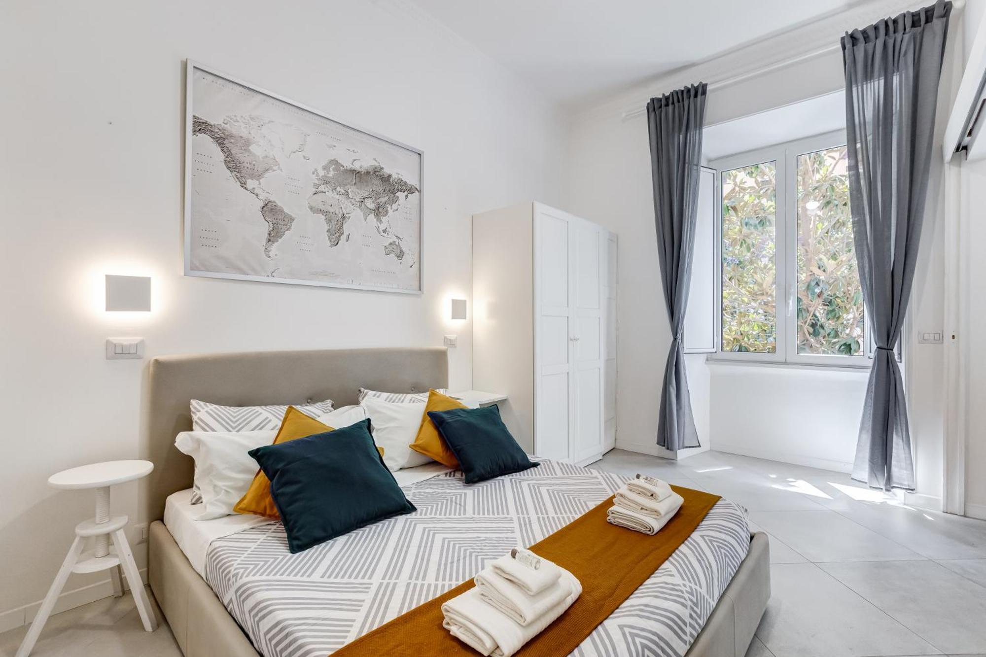 Bdc Alpha & Omega In Monti District With 2bath * Rome