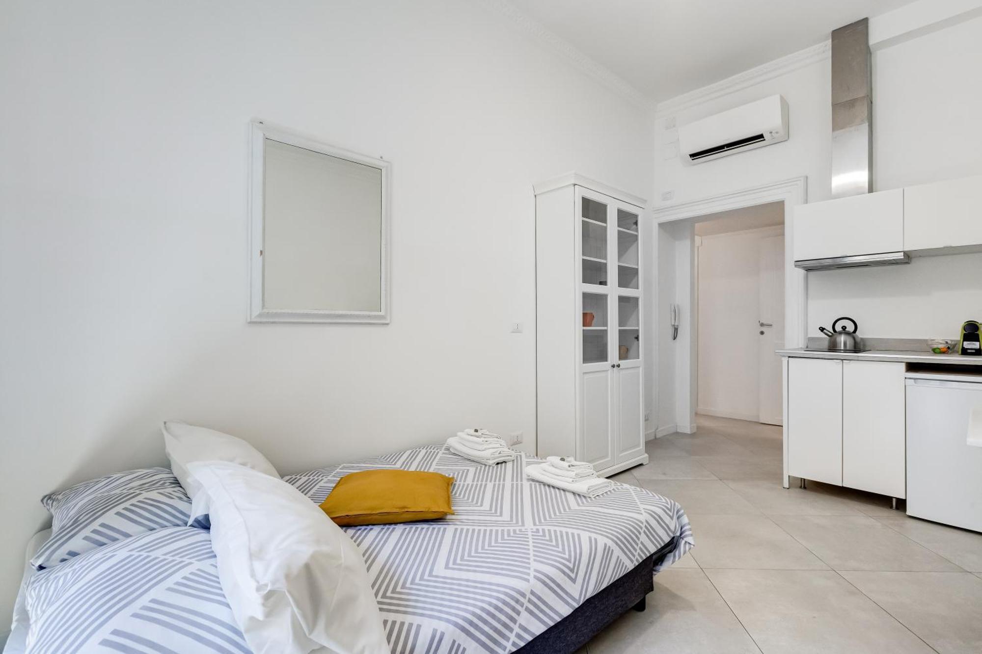 Apartment Bdc Alpha & Omega In Monti District With 2bath