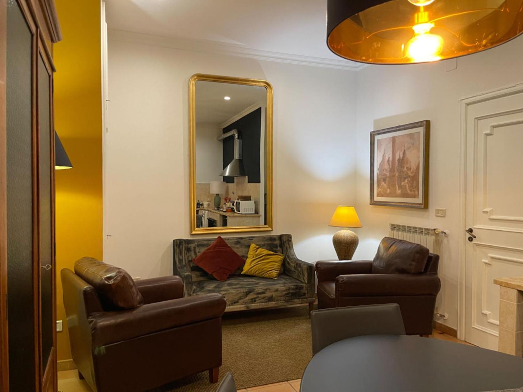 Holiday home Delightful Stylish House With Private Garden Close To Downtown
