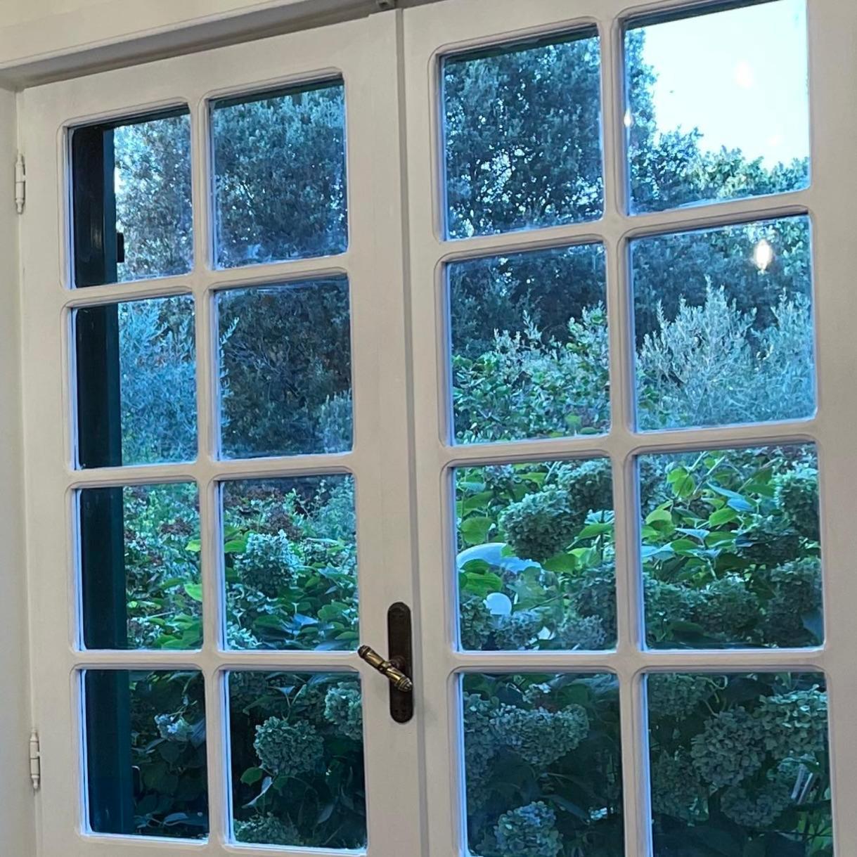 Delightful Stylish House With Private Garden Close To Downtown *