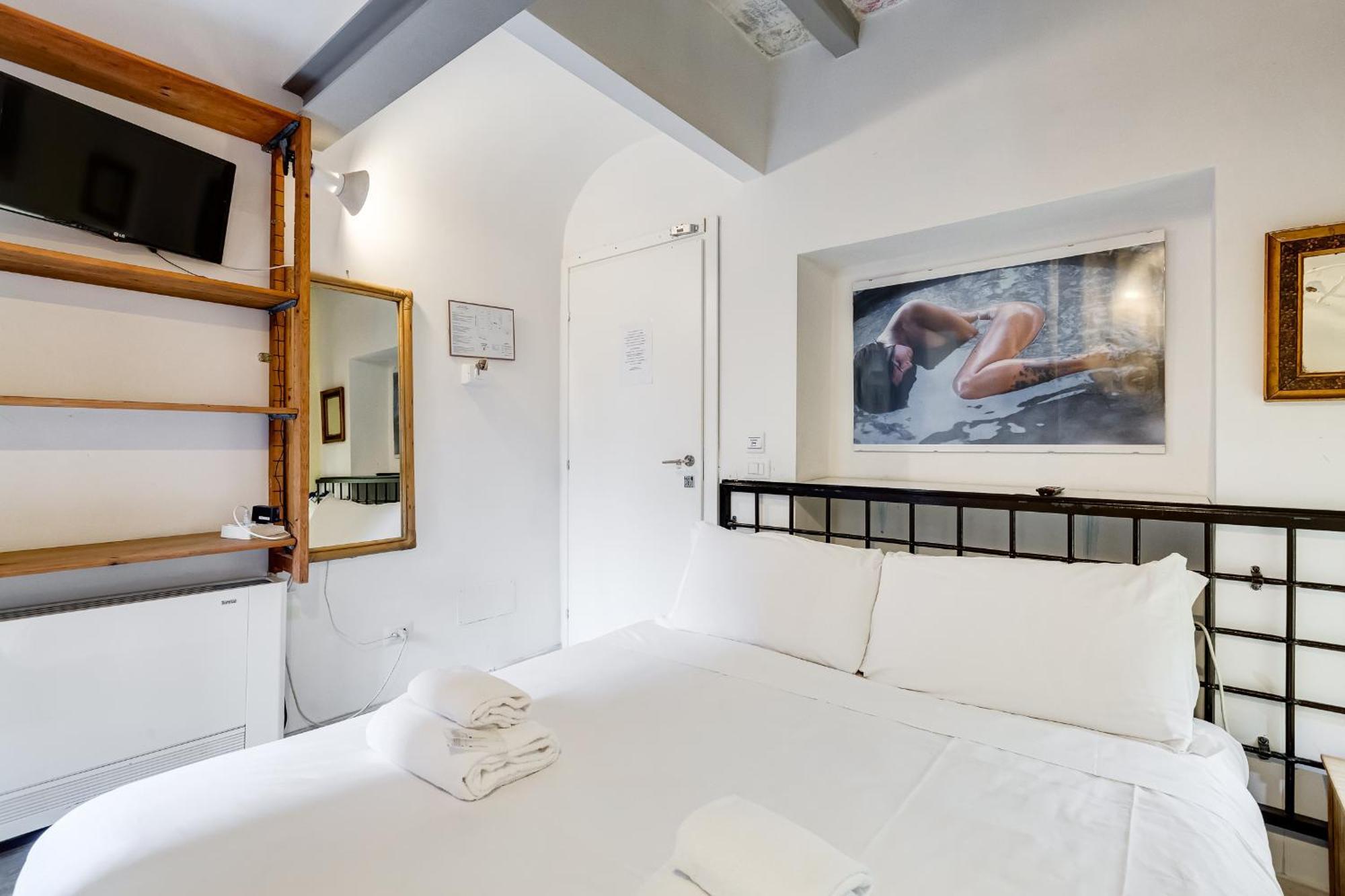 Guest house Trevi Art 3*
