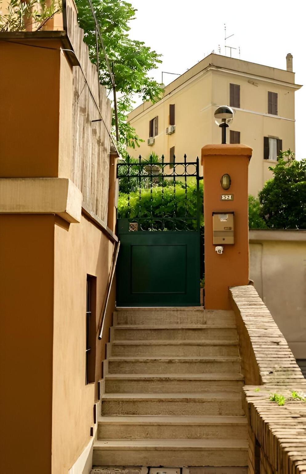 Apartment Clivo's 2 Buddyrent *