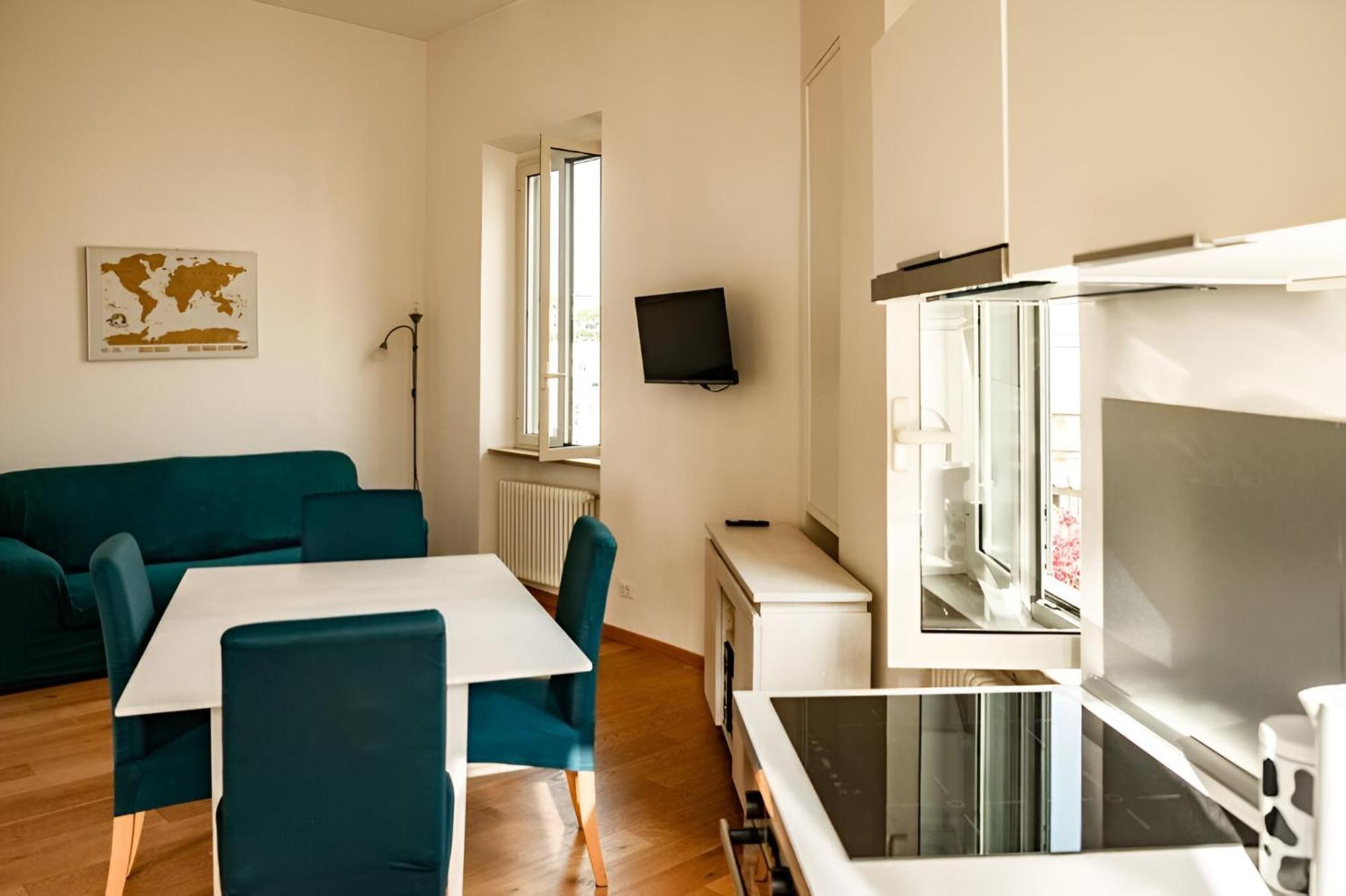 Clivo's 2 Buddyrent Apartment Rome