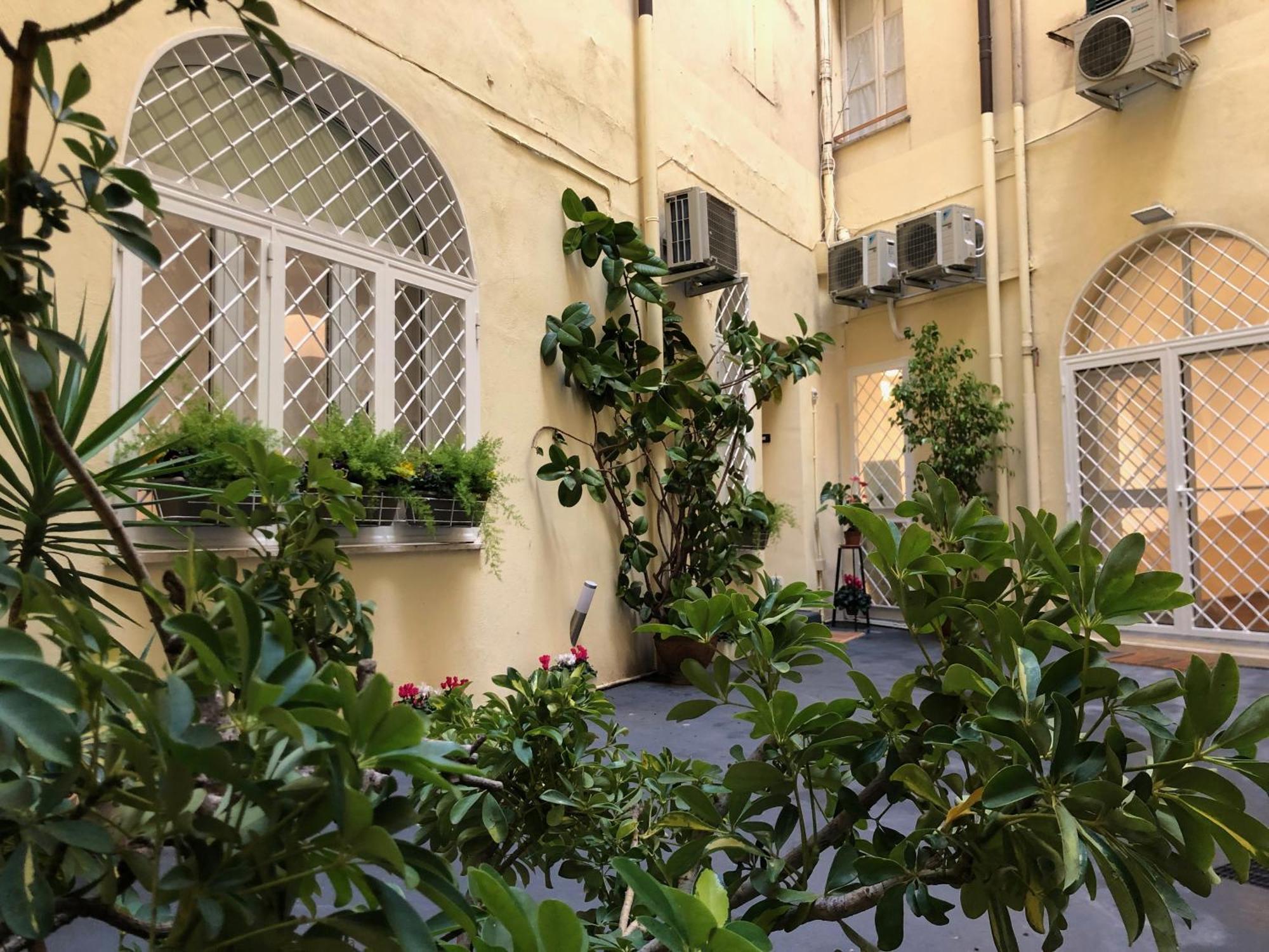 Lata Rana Colosseum Luxury Loft Apartment Rome