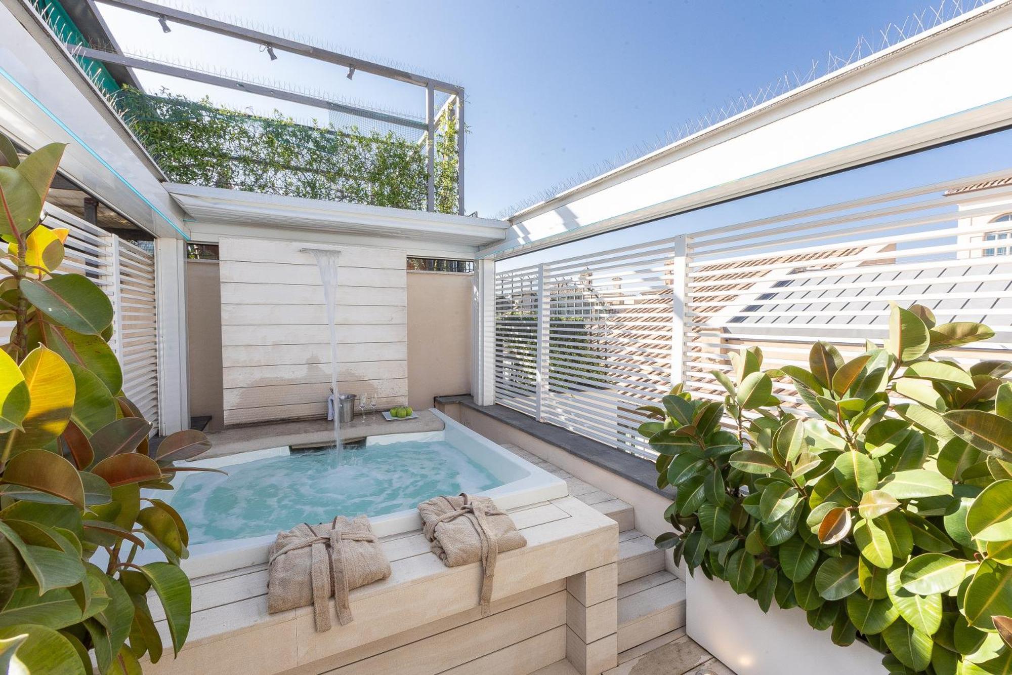 Amazing Piazza Venezia With Jacuzzi And Terrace *