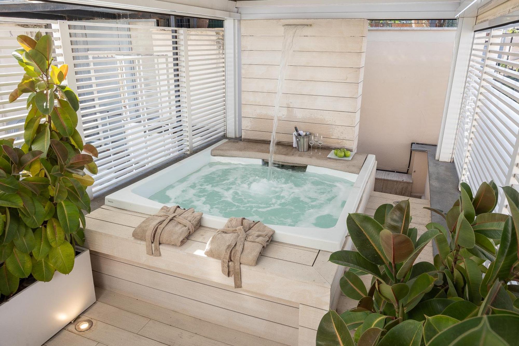 Amazing Piazza Venezia With Jacuzzi And Terrace