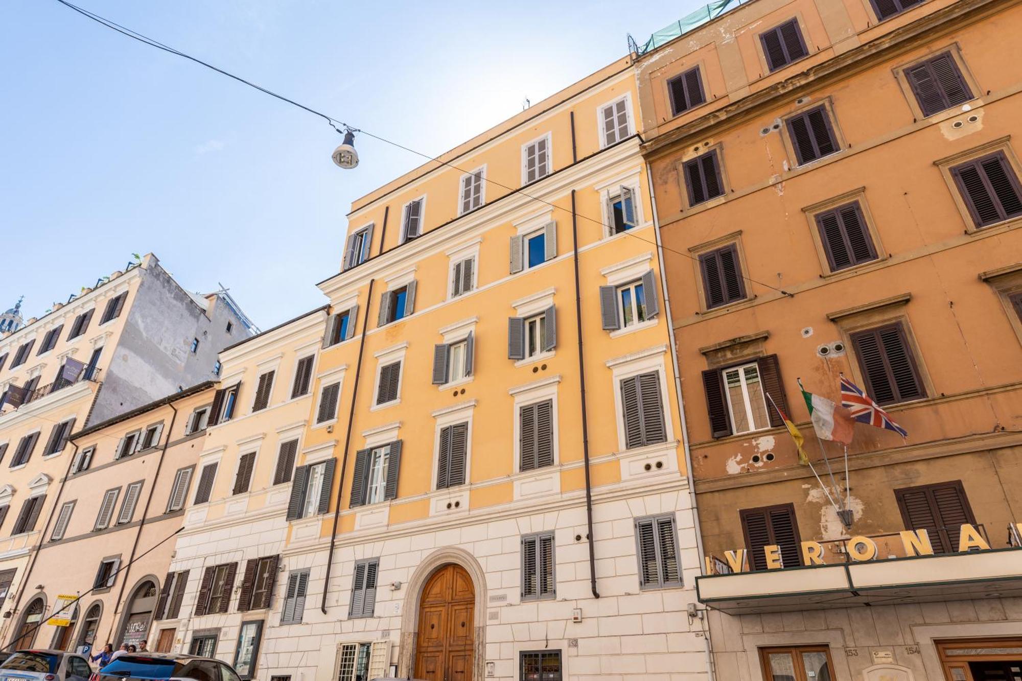 151 - Center Roma