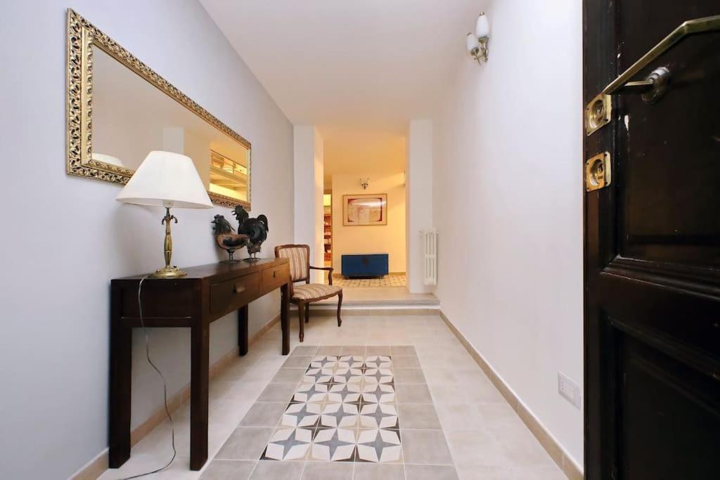 Apartment Bright Flat With Wonderful Views In The Centre