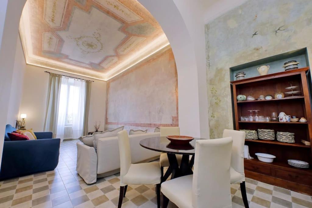 Bright Flat With Wonderful Views In The Centre Rome