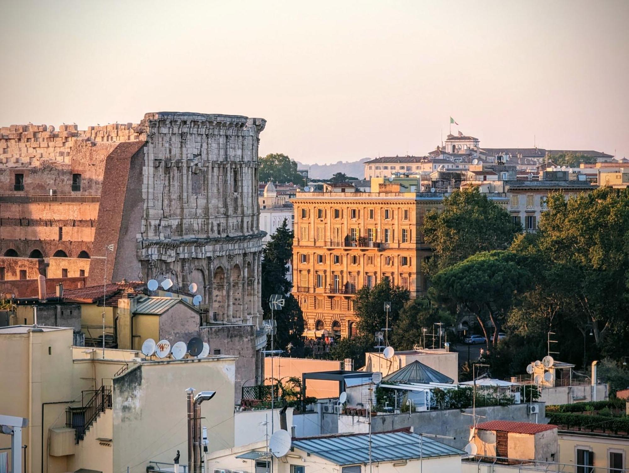 Colosseo Penthouse With 360° View Rooftop Apartment