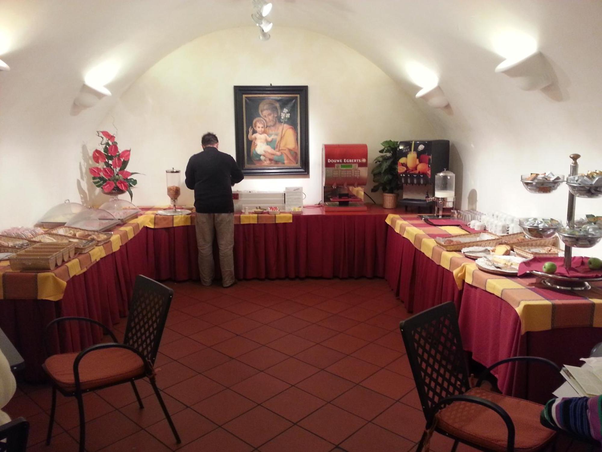 Bed & Breakfast Domus Sessoriana Rome