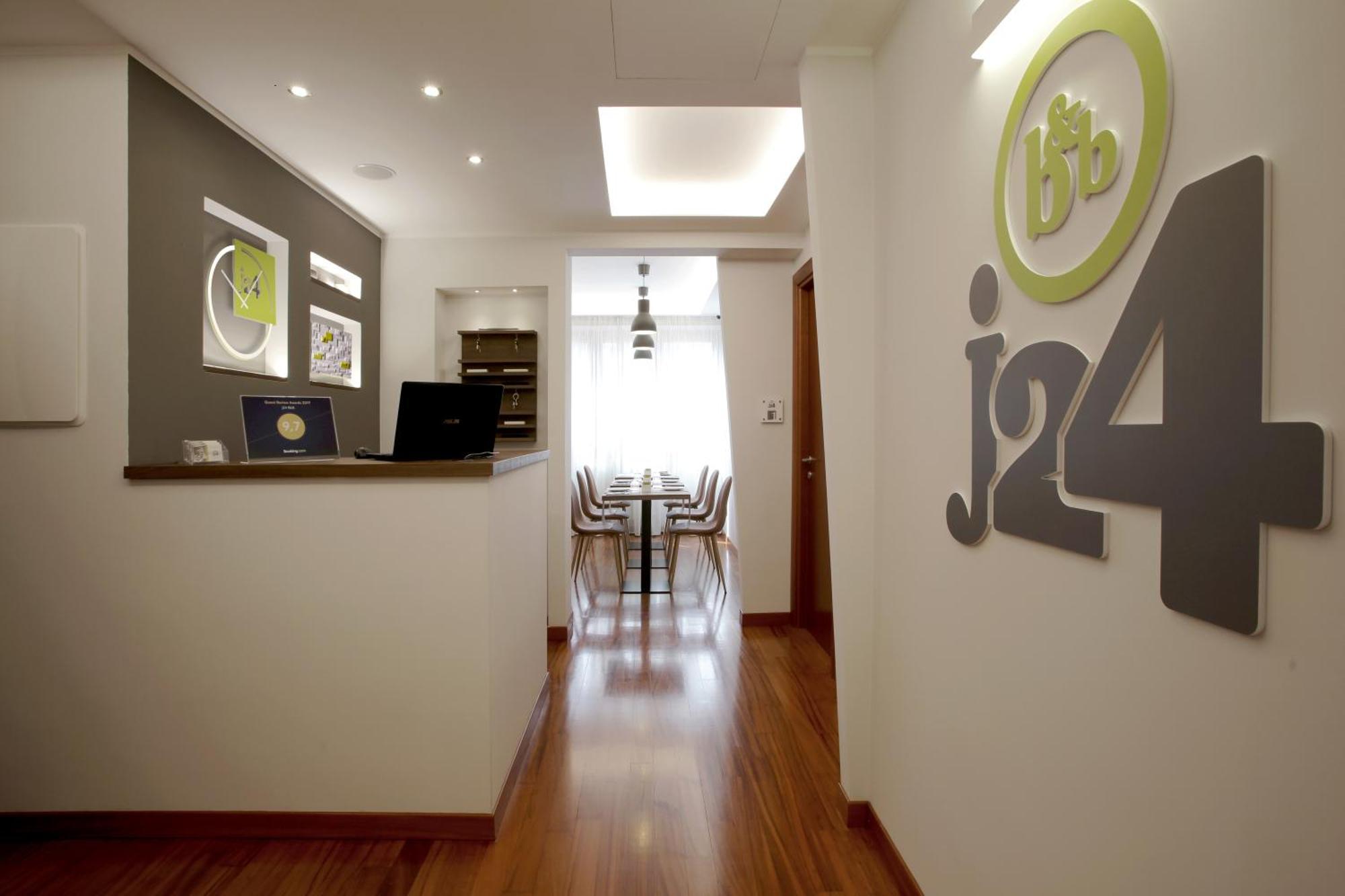Bed & Breakfast J24